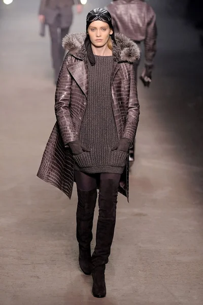 Look 2